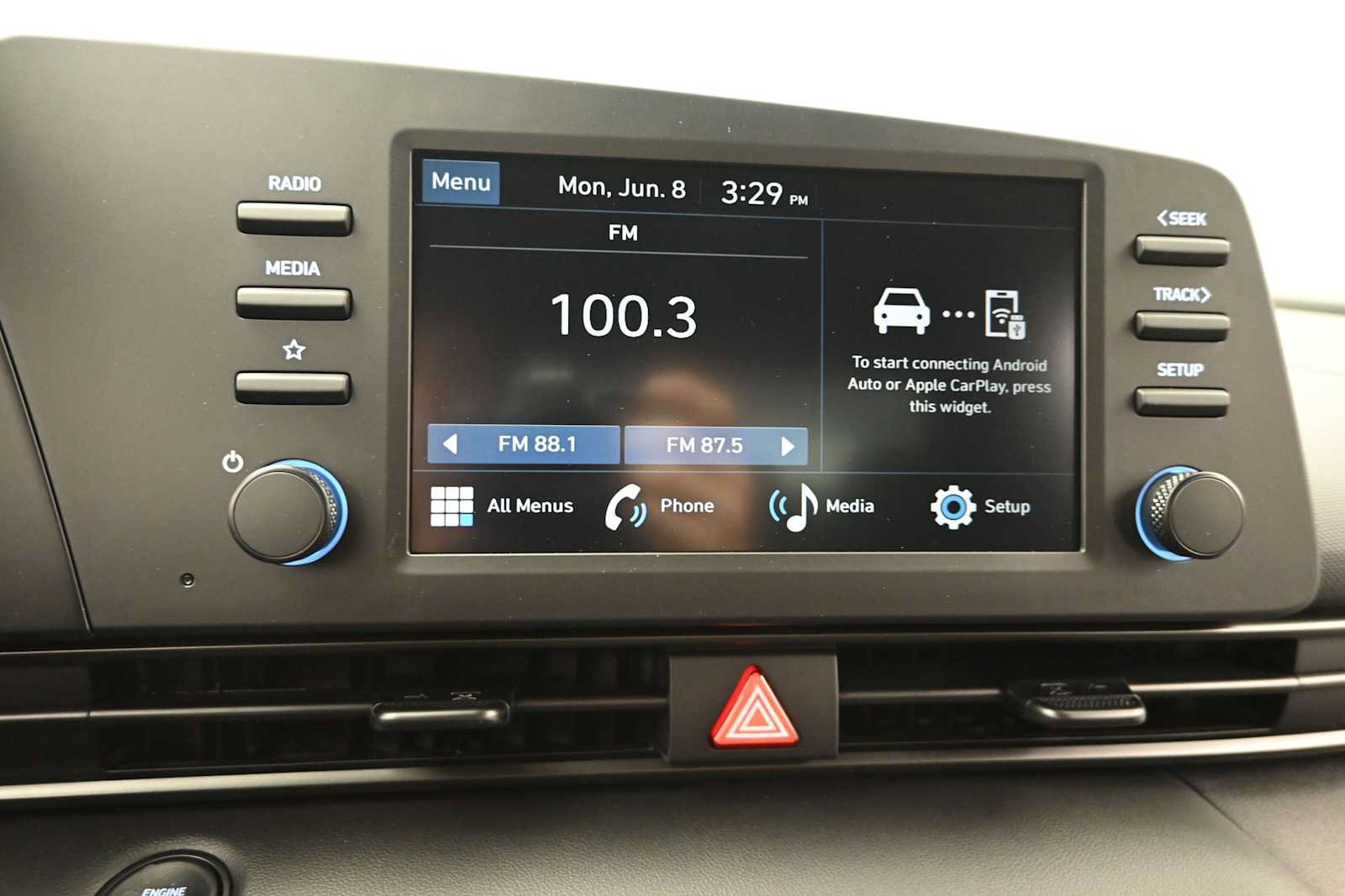 New 2026 Hyundai Elantra Sport FWD image 18