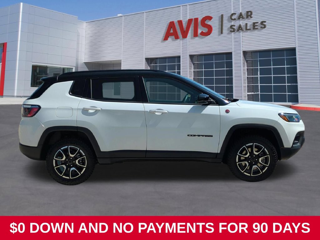Used 2025 Jeep Compass Trailhawk AWD/4WD image 5