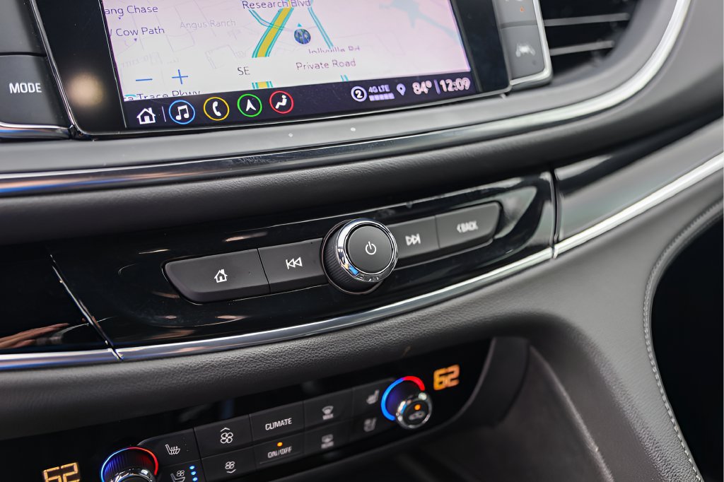 Used 2023 Buick Enclave Avenir w/ Avenir Technology Package FWD image 20