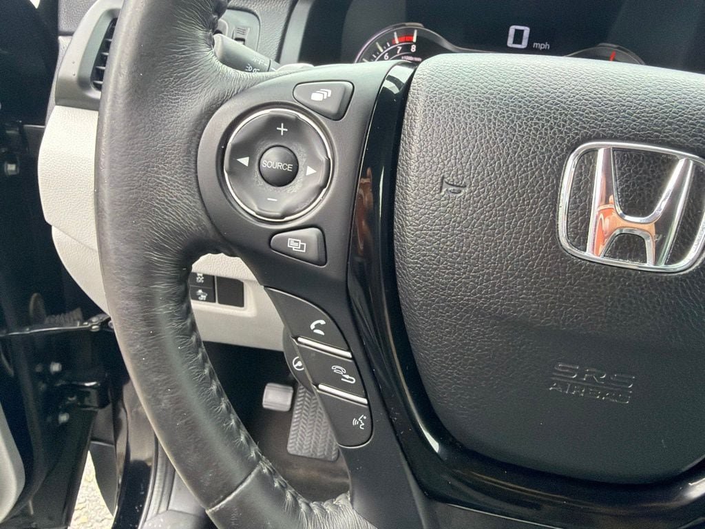 Used 2017 Honda Pilot Elite image 14