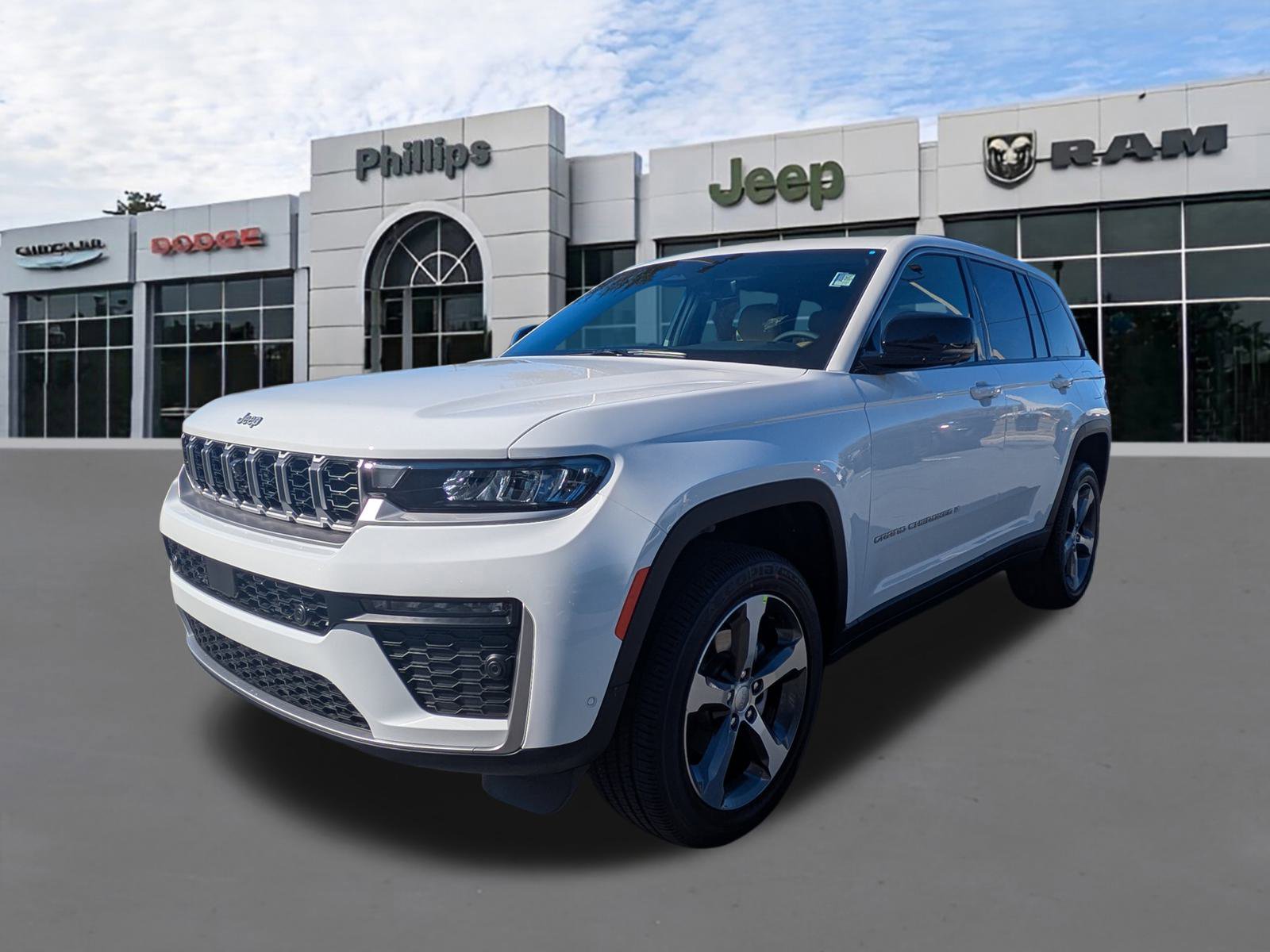New 2026 Jeep Grand Cherokee Limited w/ Luxury Tech Group II image 8