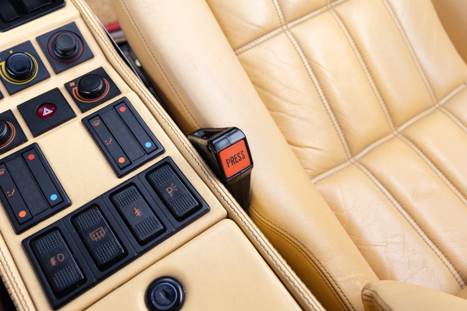Used 1987 Ferrari 328 GTS RWD image 84
