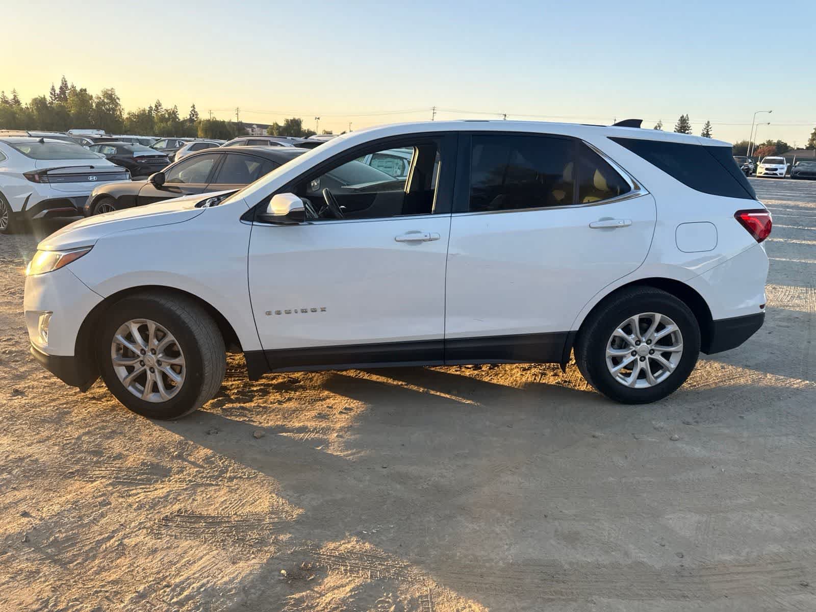 Used 2018 Chevrolet Equinox LT FWD image 8