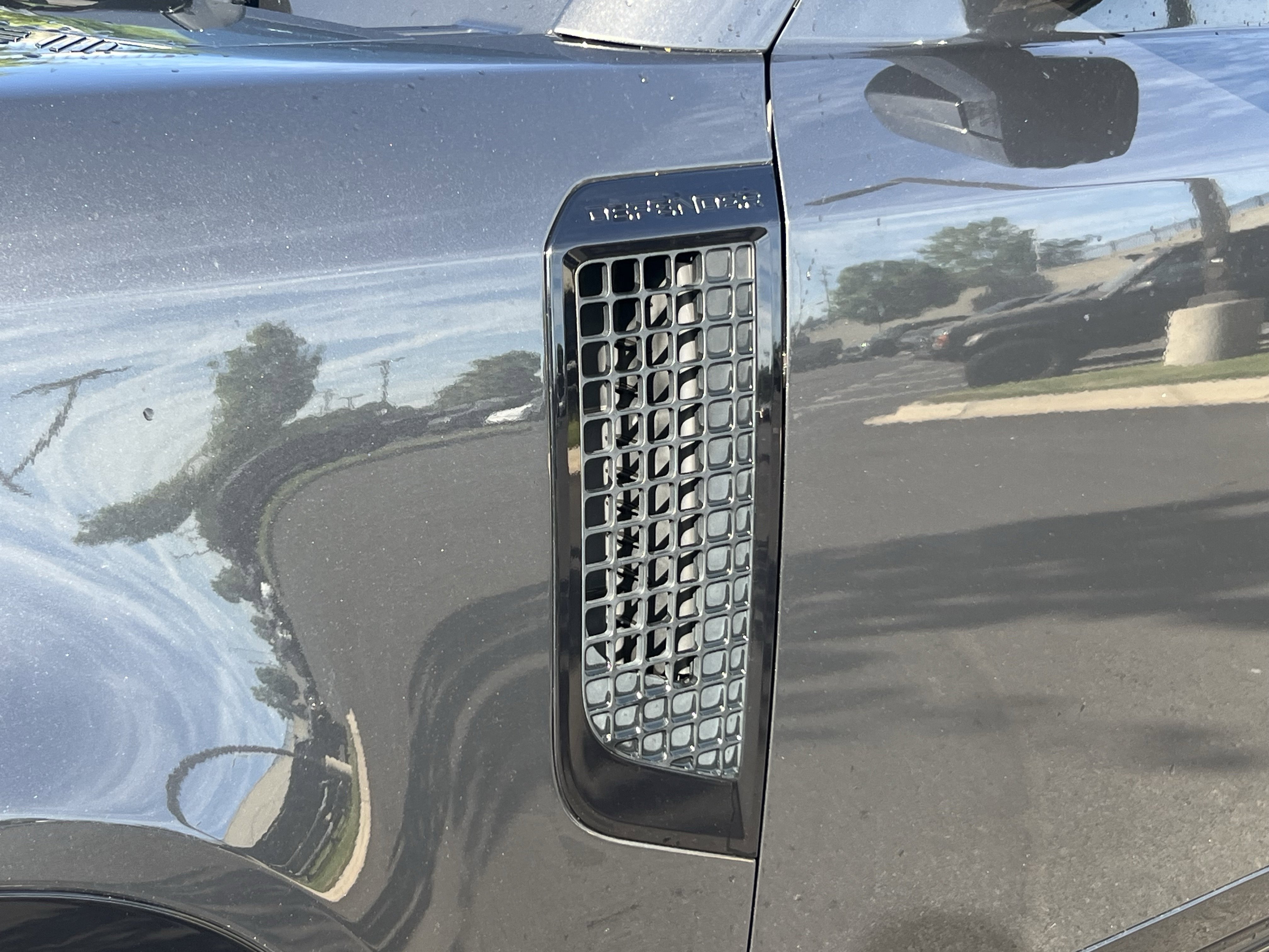 Used 2021 Land Rover Defender 90 X-Dynamic S image 15