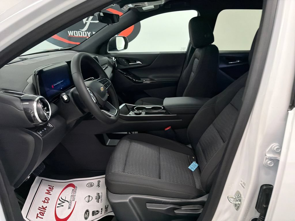 New 2026 Chevrolet Equinox LT w/ Safety and Technology Package FWD image 9