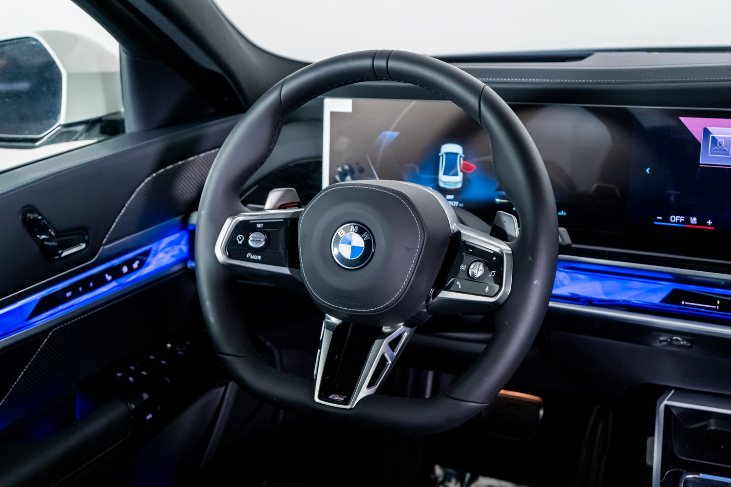 Used 2025 BMW 740i w/ Premium Package RWD image 55