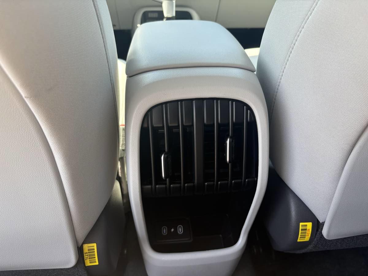 Used 2025 Hyundai Kona SEL image 22