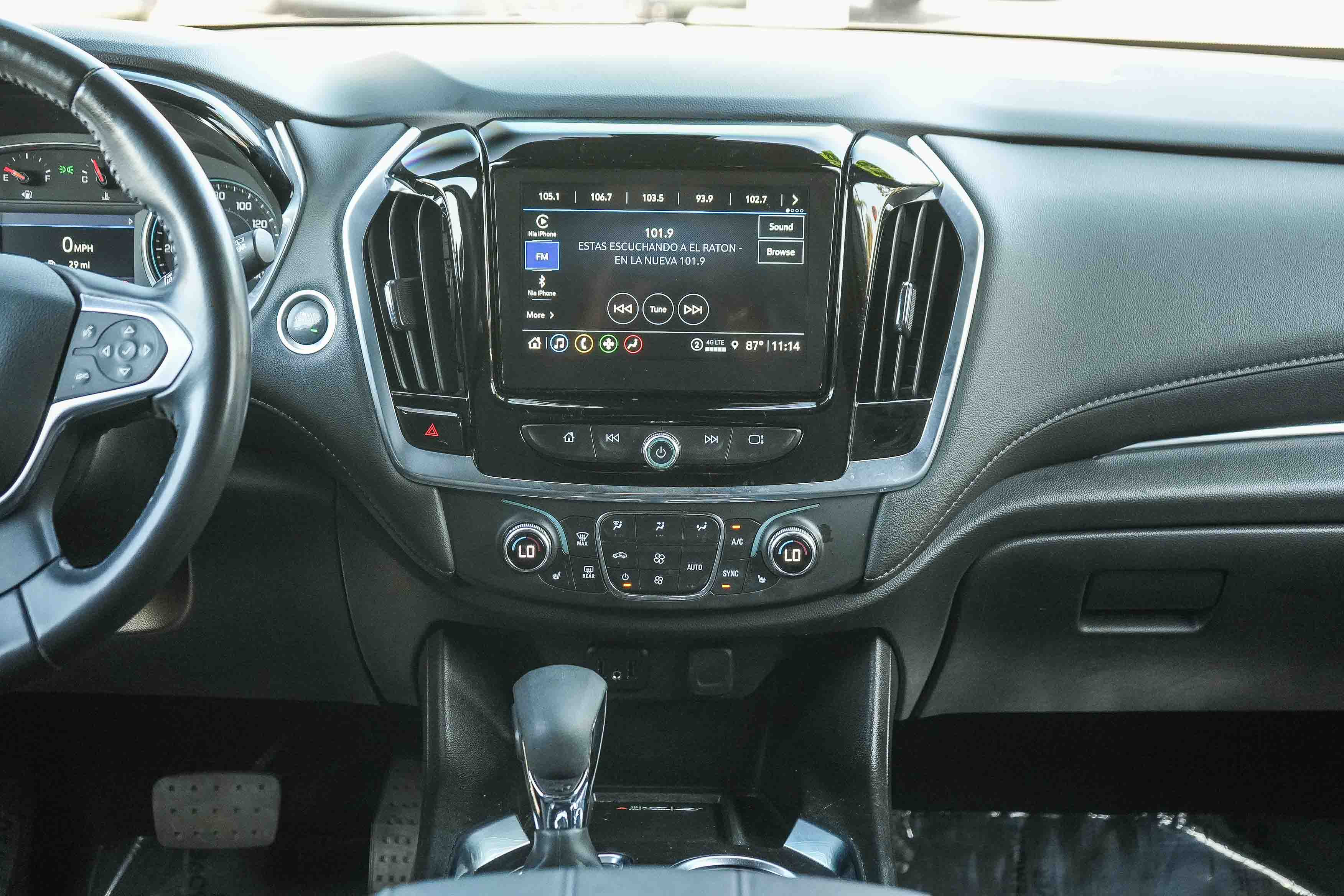 Used 2022 Chevrolet Traverse LT FWD image 13