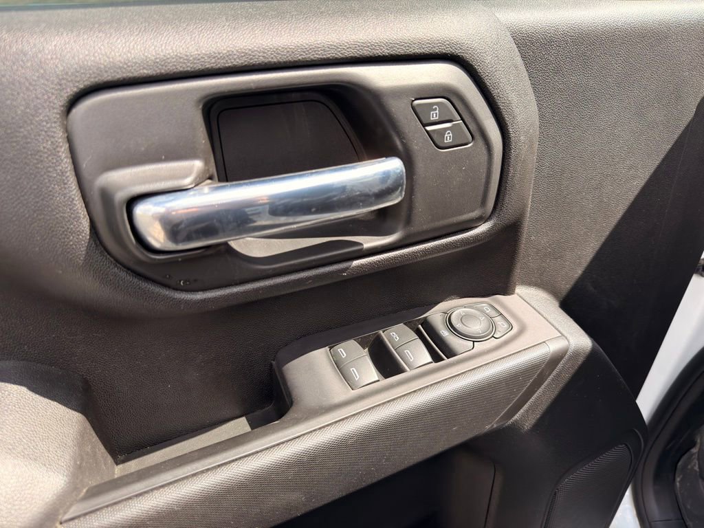 Used 2023 Chevrolet Silverado 2500 Custom w/ Custom Value Package image 18