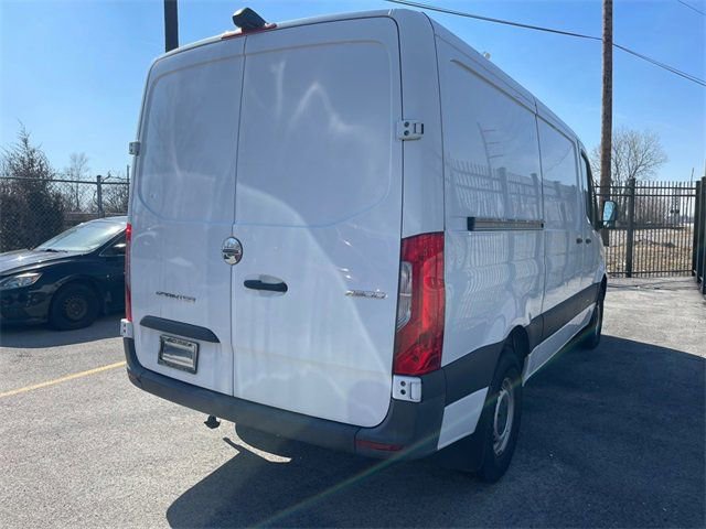 Used 2019 Freightliner Sprinter 2500 image 2