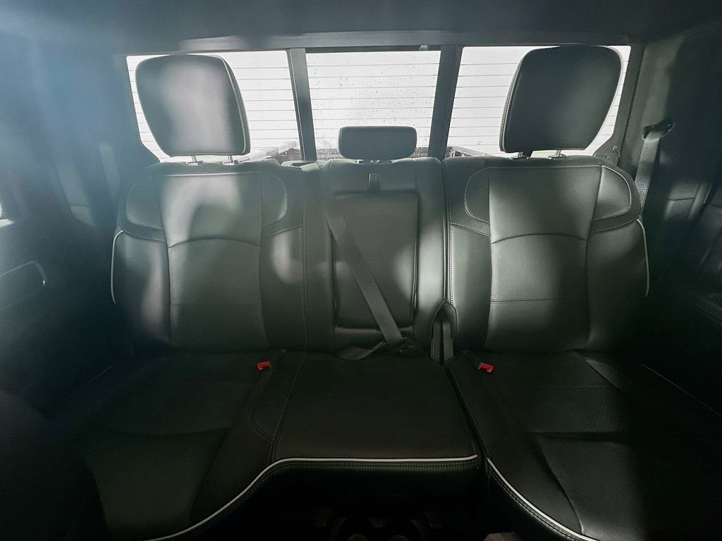 New 2025 RAM 3500 Laramie AWD/4WD image 10