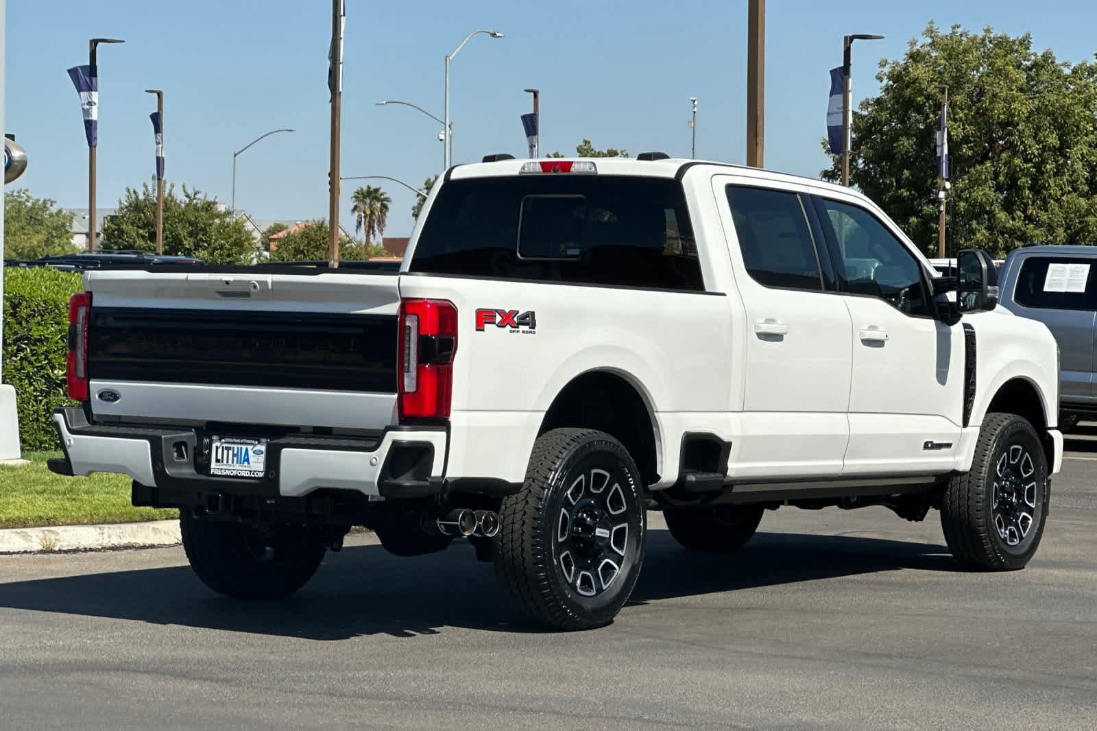 New 2026 Ford F250 Platinum w/ FX4 Off-Road Package AWD/4WD image 2