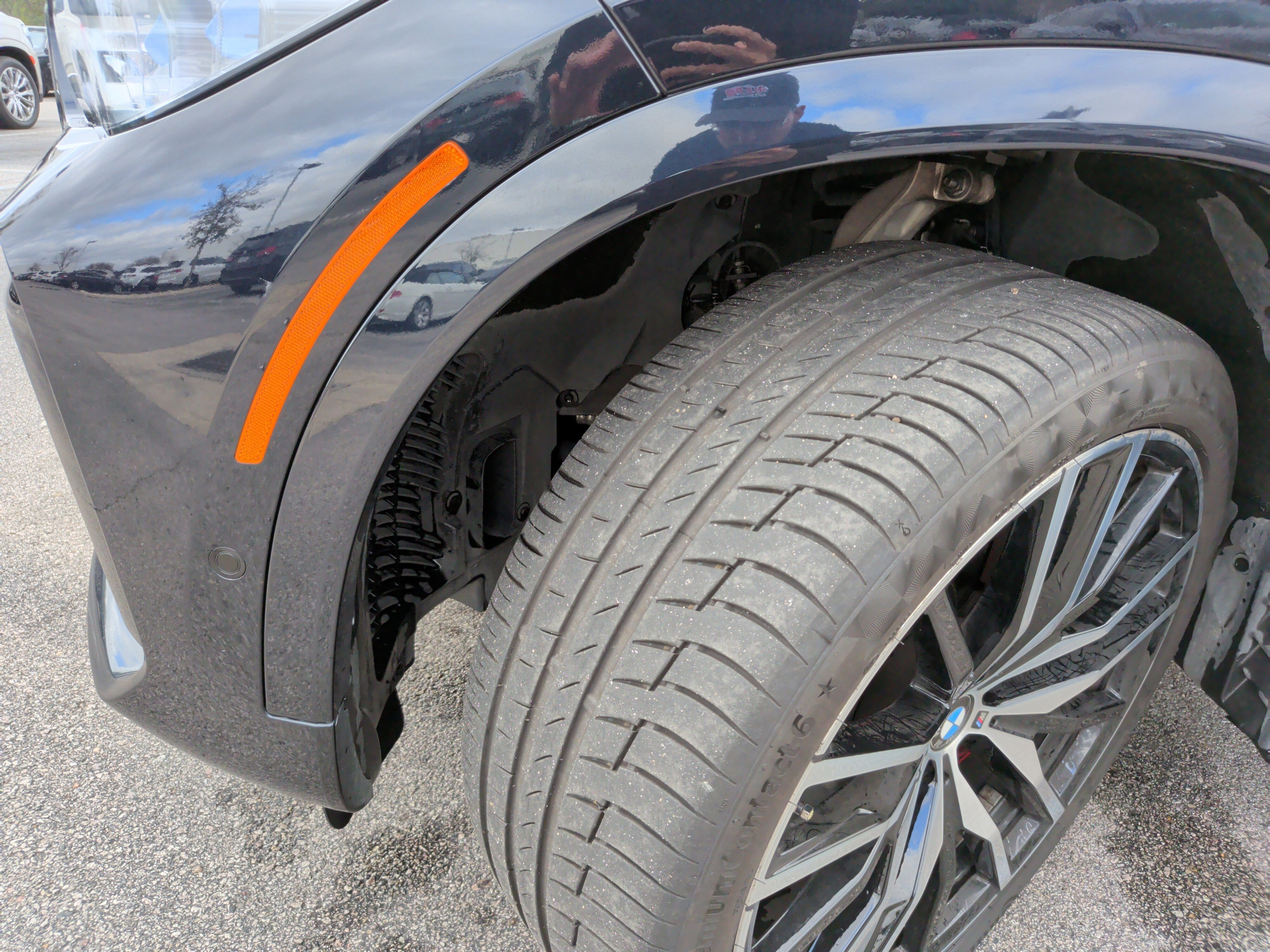 Used 2022 BMW X6 M50i w/ Executive Package image 12