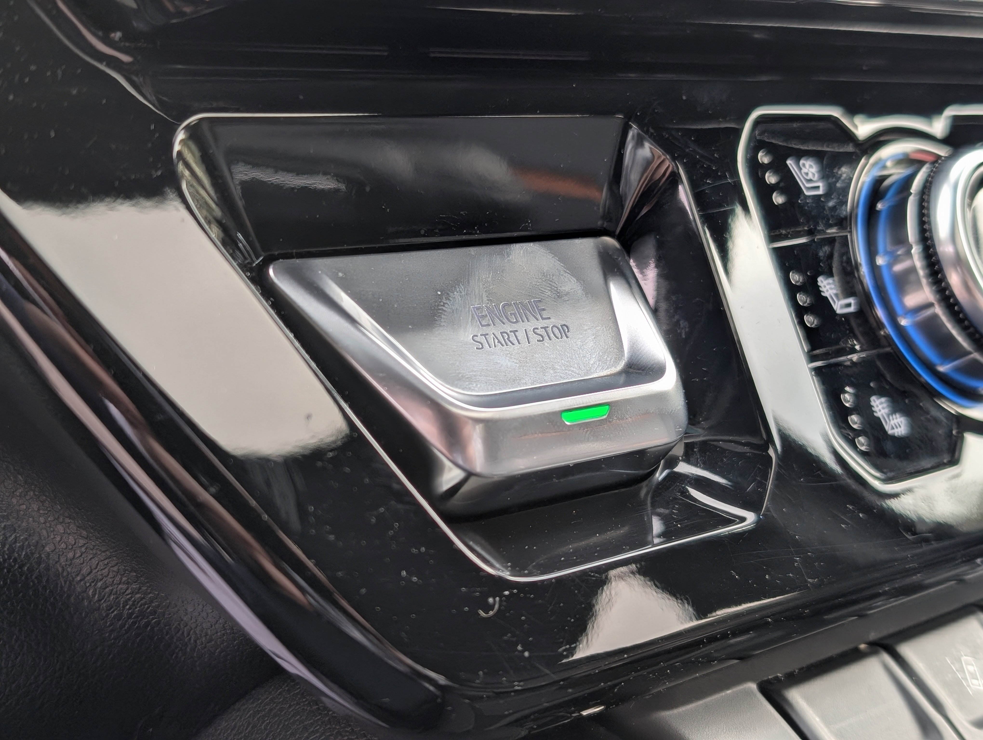 Used 2025 GMC Sierra 2500 AT4 w/ AT4 Premium Plus Package image 21