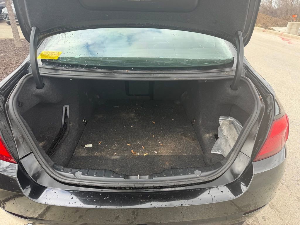 Used 2012 BMW 528i xDrive Sedan image 4