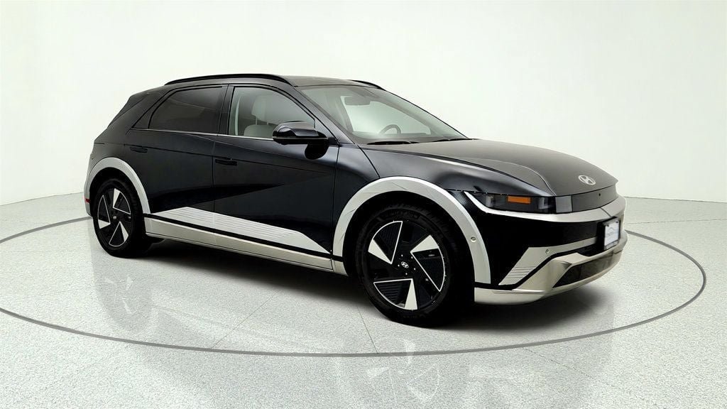 Used 2025 Hyundai Ioniq 5 Limited RWD image 3