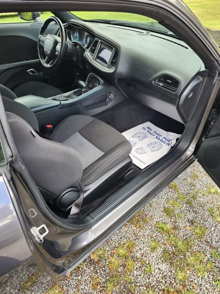Used 2022 Dodge Challenger GT image 11