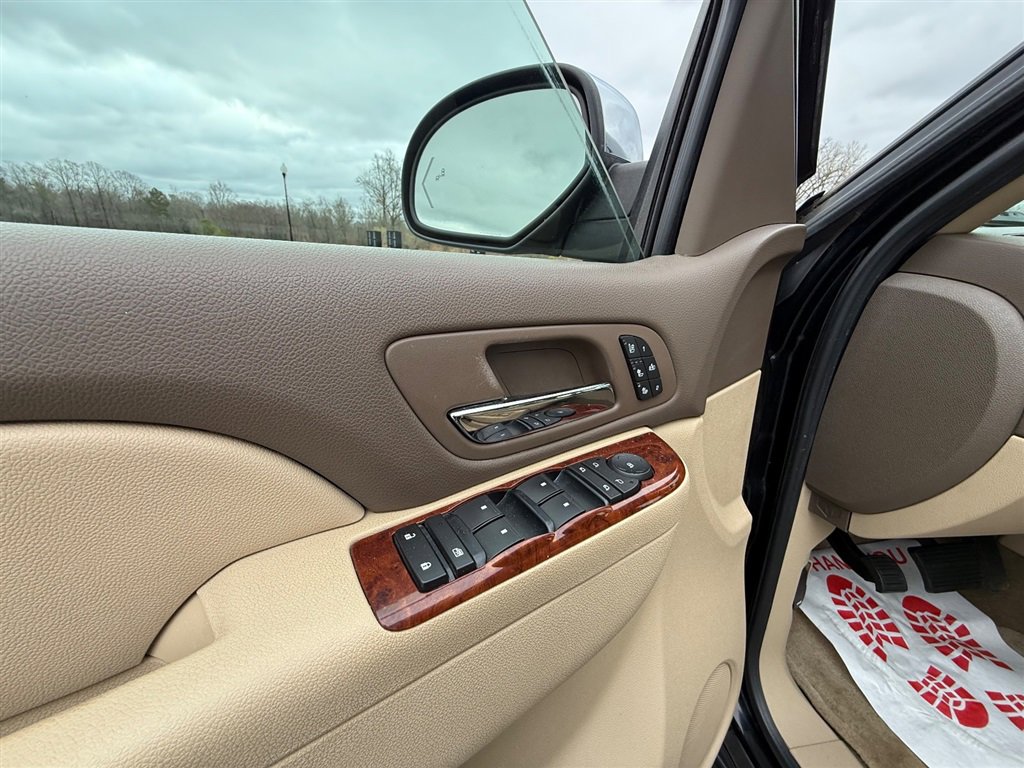 Used 2011 Chevrolet Suburban LTZ image 13