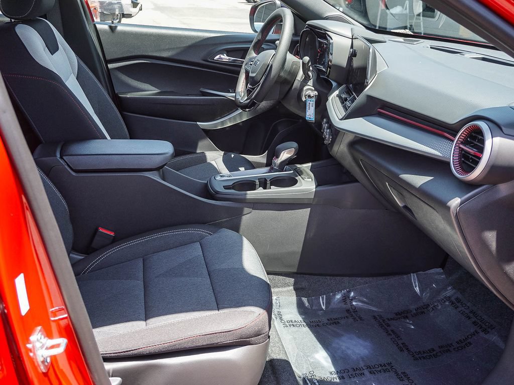 New 2026 Chevrolet Trax RS FWD image 12