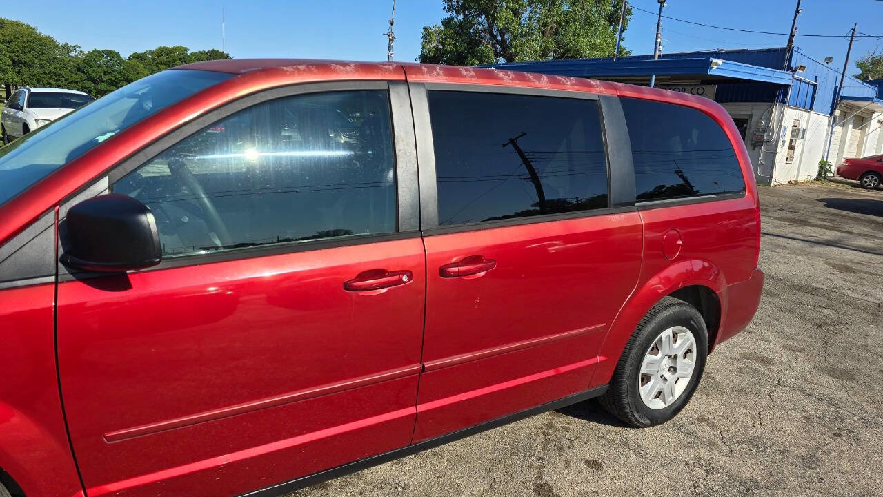 Used 2009 Dodge Grand Caravan SE w/ Climate Group FWD image 2