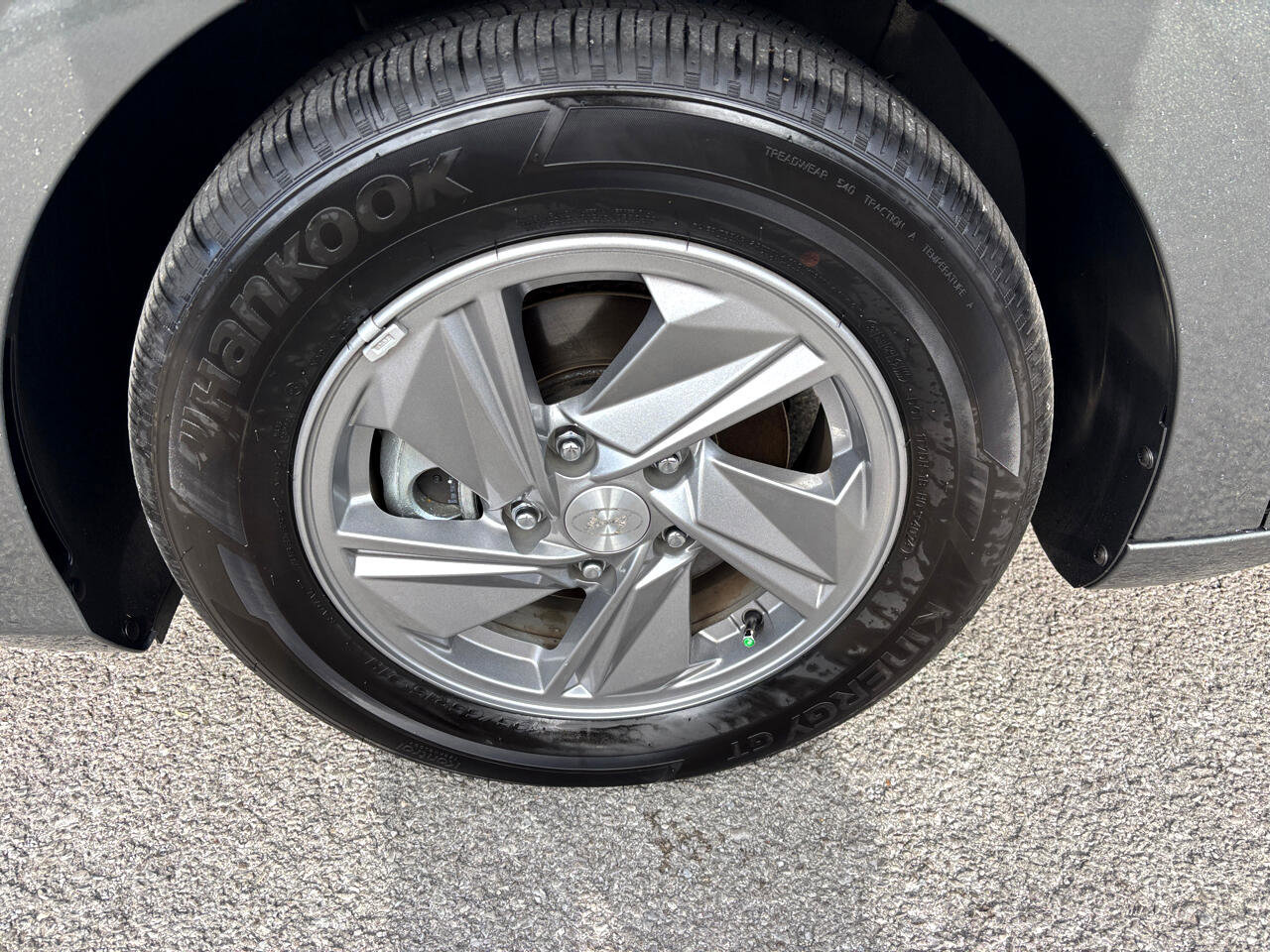 Used 2025 Hyundai Elantra SE image 6