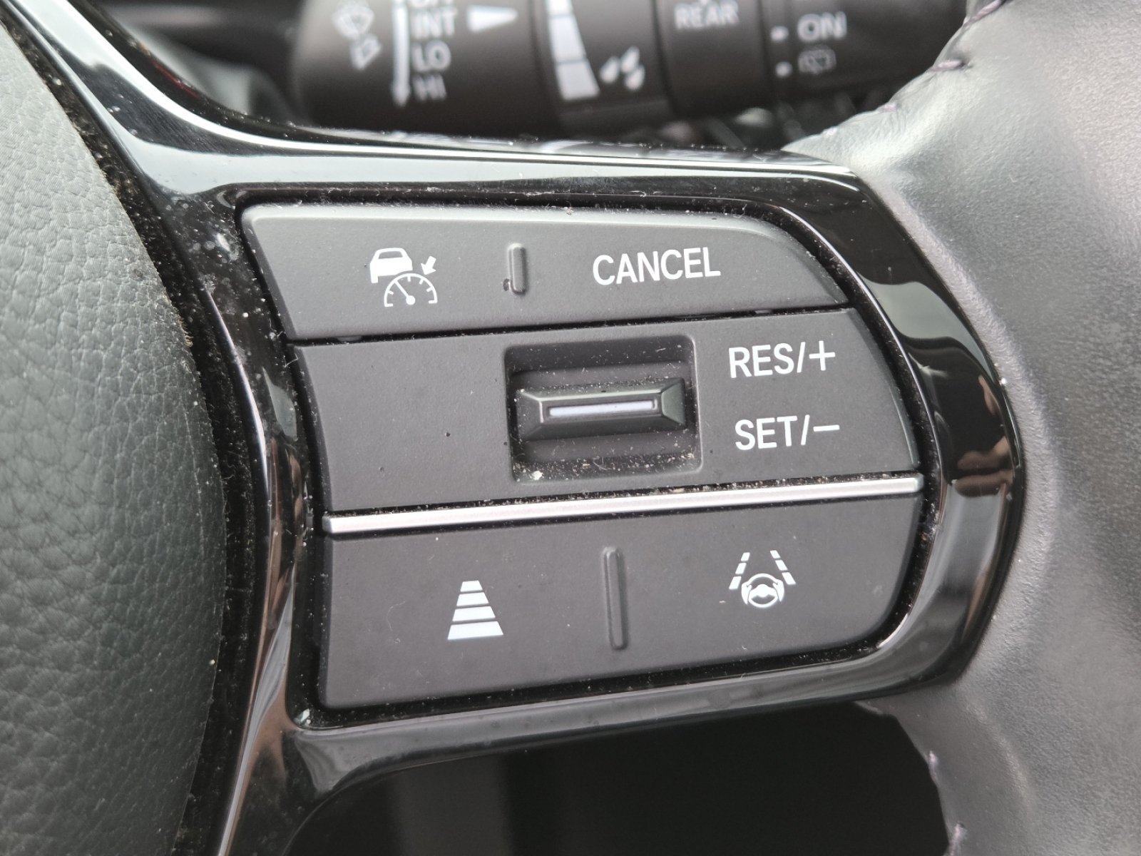 Used 2024 Honda CR-V EX-L image 7