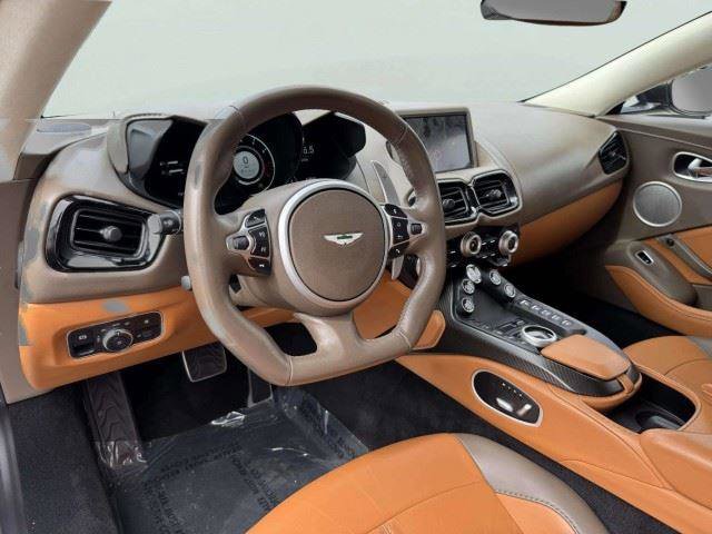 Used 2022 Aston Martin V8 Vantage Roadster RWD image 22