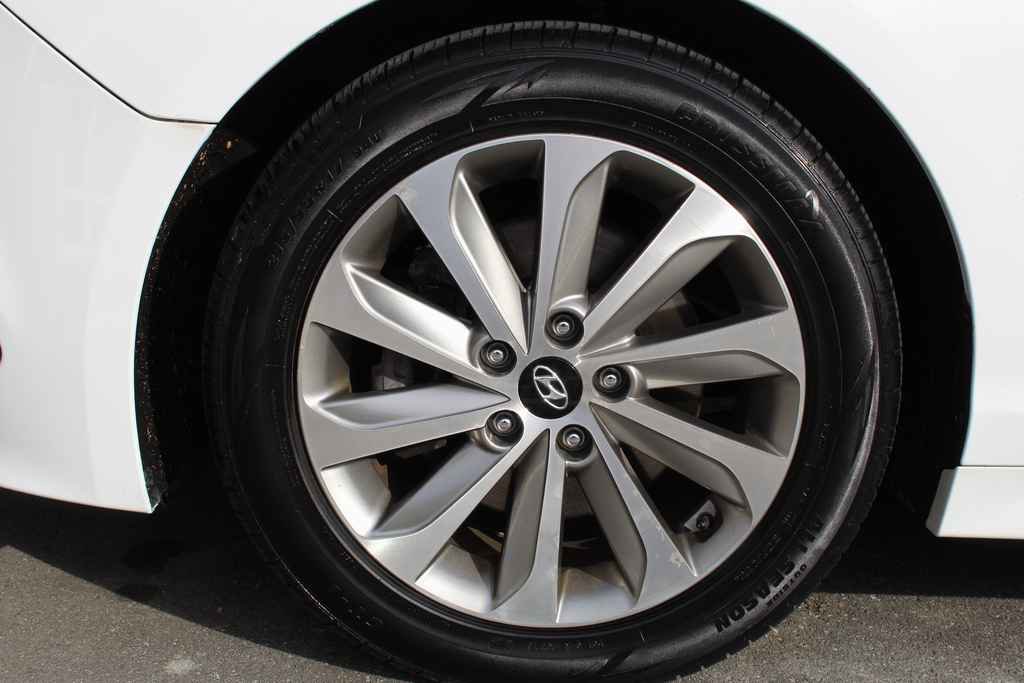 Used 2017 Hyundai Sonata Sport w/ Value Edition Package 02 image 33