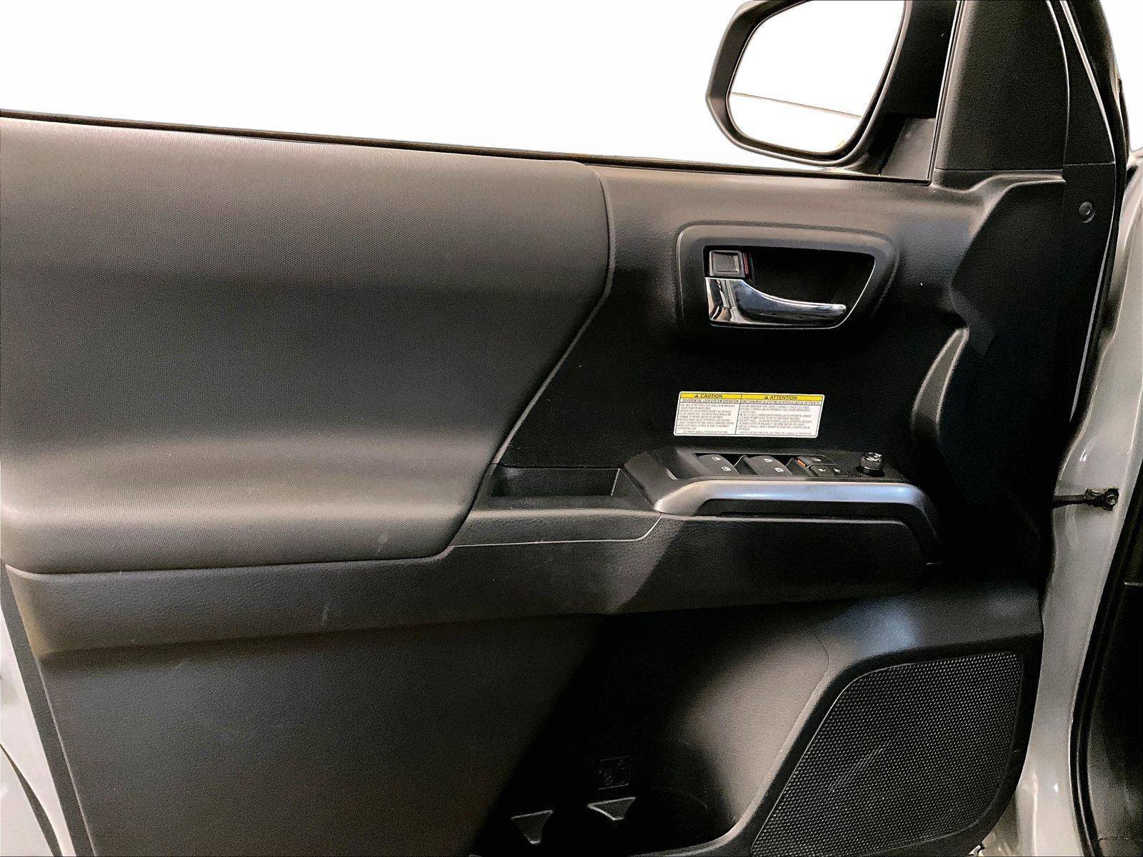 Used 2020 Toyota Tacoma TRD Off-Road AWD/4WD image 23