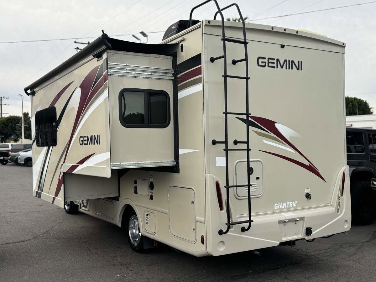 Used 2019 Ford Transit 350 156 DRW w/ Motorhome Prep Package RWD image 3