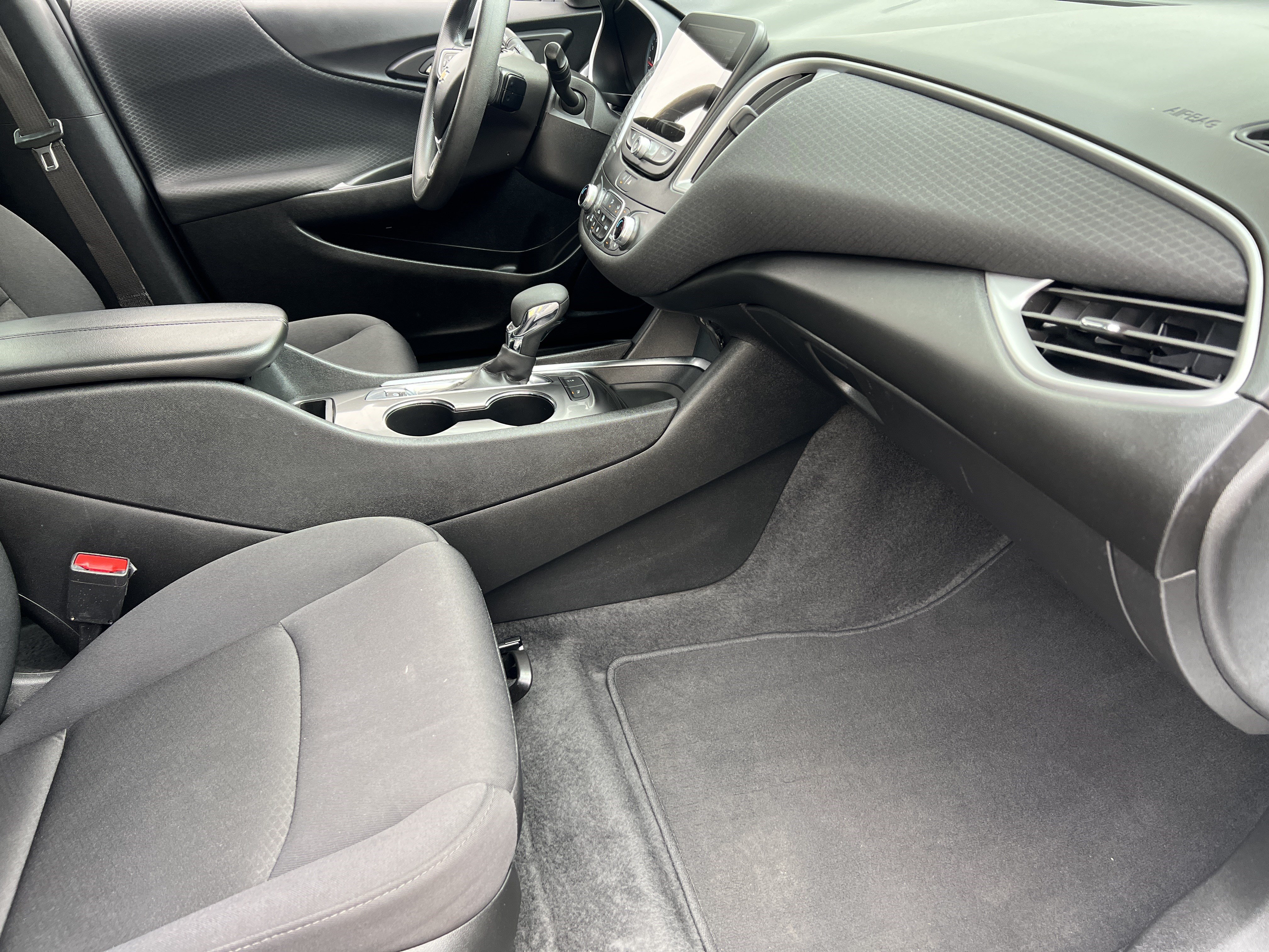 Used 2025 Chevrolet Malibu LT FWD image 22