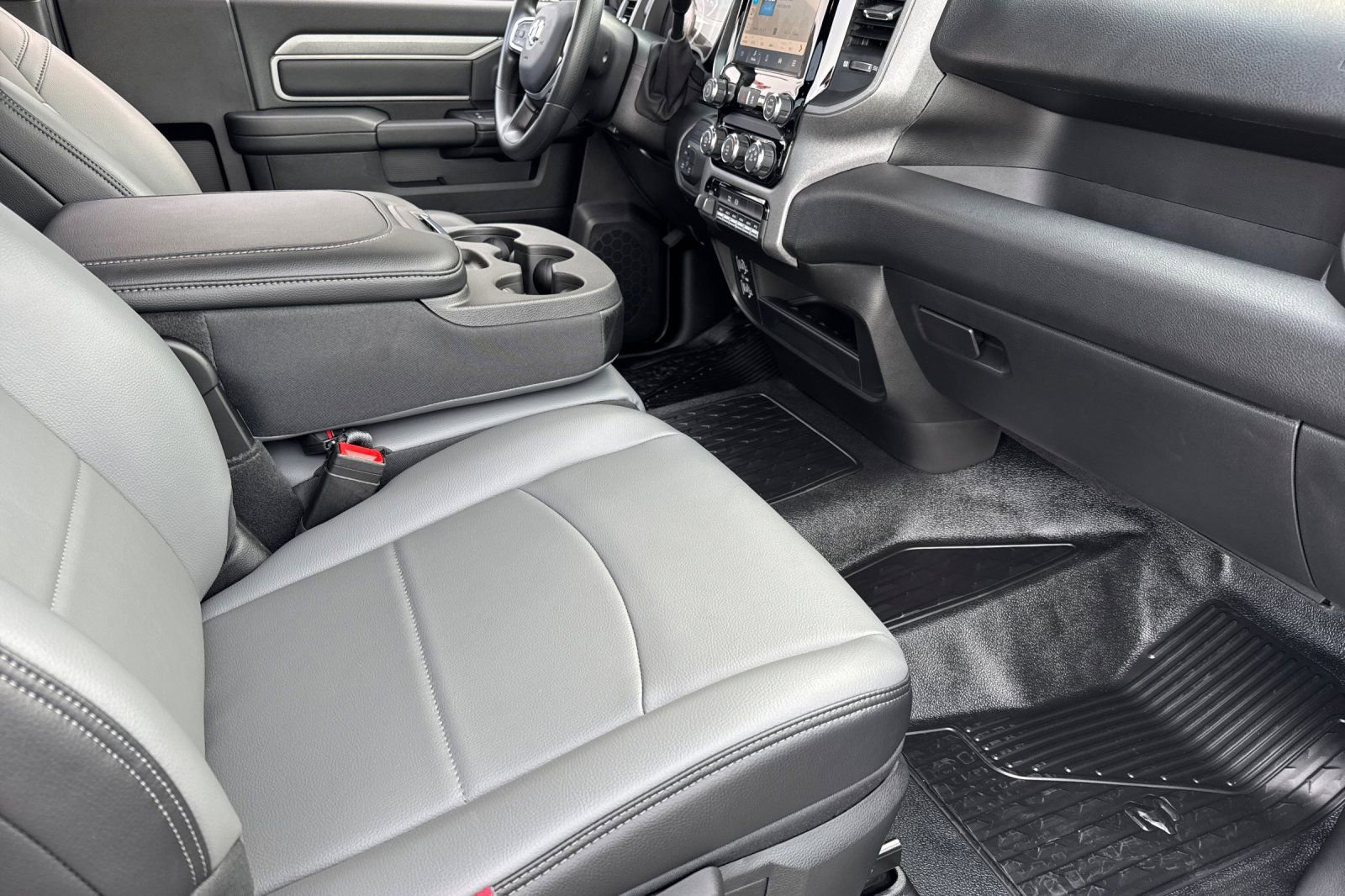 New 2025 RAM 5500 Tradesman image 18