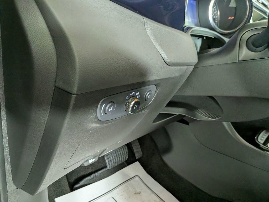 Certified 2023 Buick Encore GX Preferred w/ Cold Weather Comfort Package AWD/4WD image 19