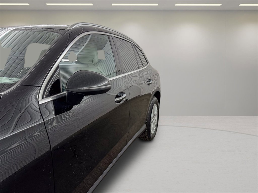 Used 2025 Mercedes-Benz GLC 300 image 5
