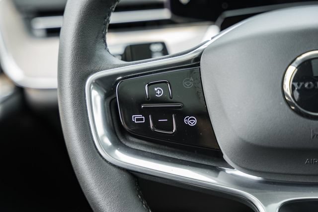 Certified 2025 Volvo EX90 Ultra AWD/4WD image 28
