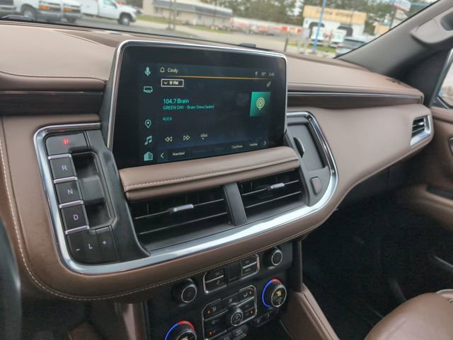 Used 2023 Chevrolet Suburban High Country image 21