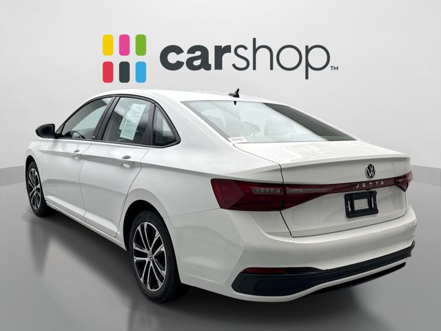 Used 2025 Volkswagen Jetta Sport FWD image 3