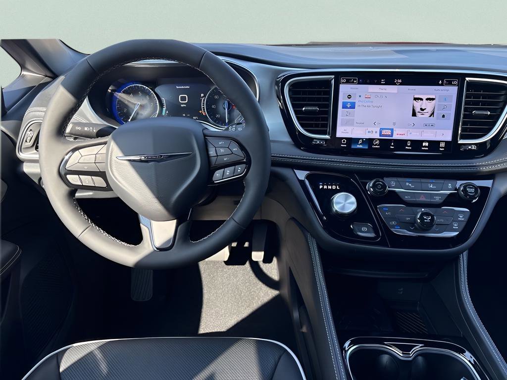 New 2026 Chrysler Pacifica Limited w/ S Appearance Package image 12