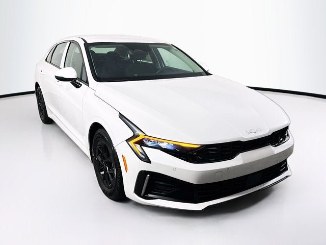 New 2025 Kia K5 LXS FWD image 3