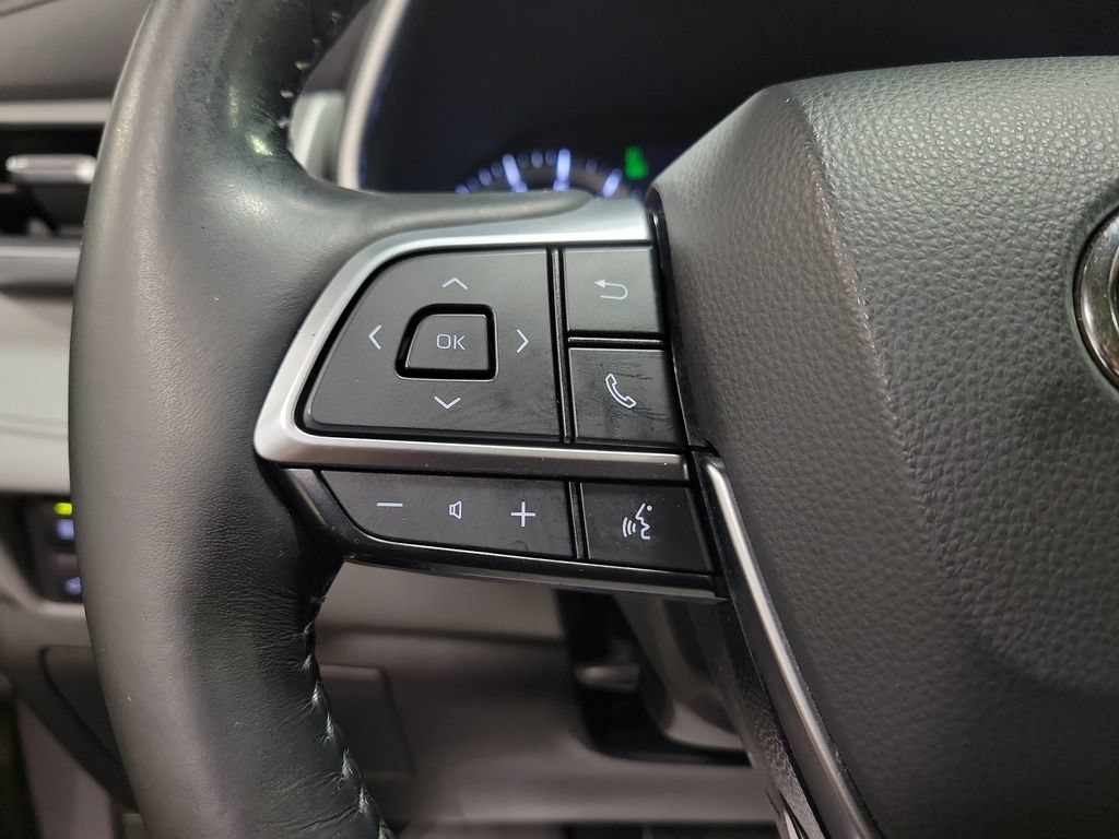 Used 2021 Toyota Highlander Platinum AWD/4WD image 24