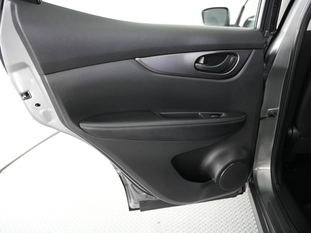 Used 2018 Nissan Rogue Sport S FWD image 29
