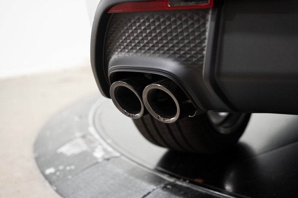 Certified 2024 Porsche Macan image 16