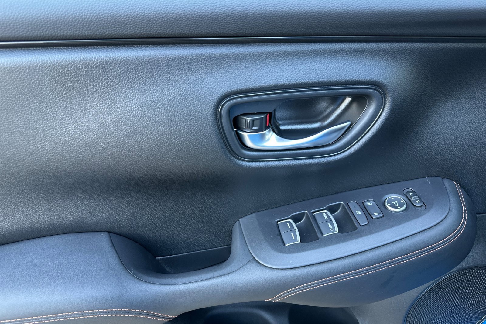 Certified 2026 Honda HR-V Sport image 11