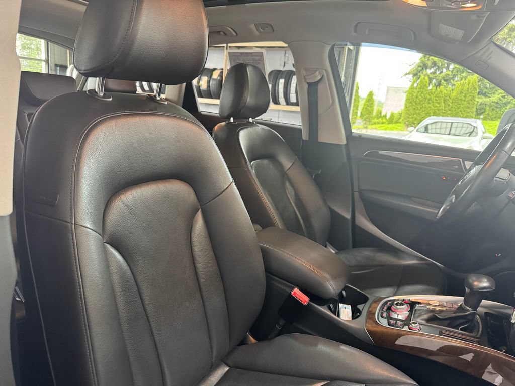Used 2017 Audi Q5 2.0T Premium Plus w/ Technology Package AWD/4WD image 29