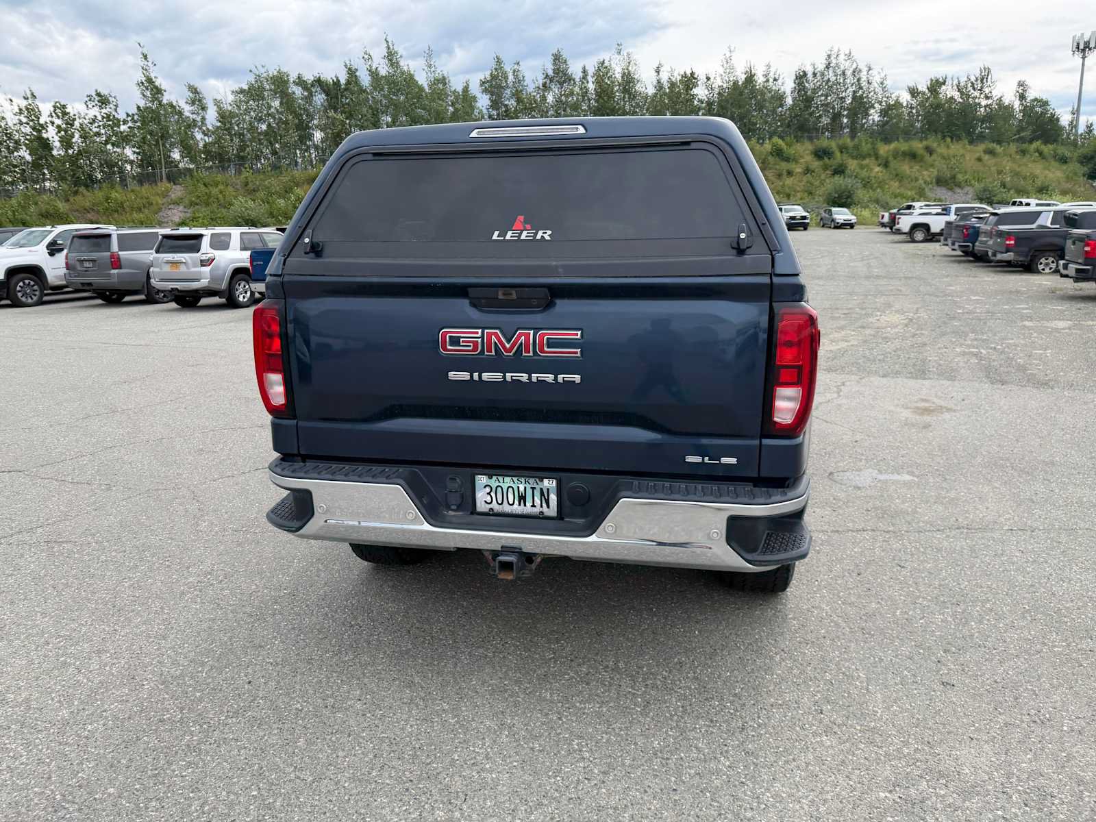 Used 2020 GMC Sierra 1500 SLE w/ Driver Alert Package I AWD/4WD image 4