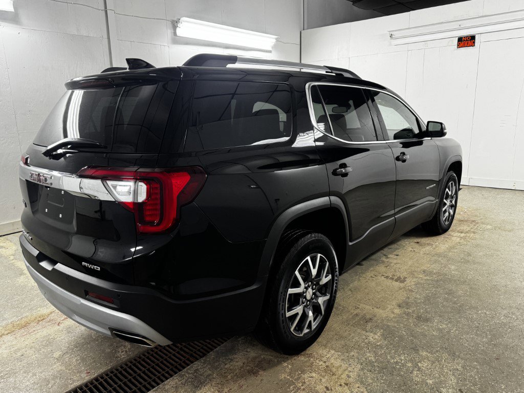 Used 2023 GMC Acadia SLT image 8