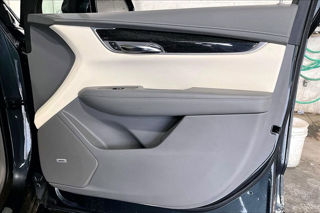 Used 2021 Cadillac XT6 Premium Luxury image 24
