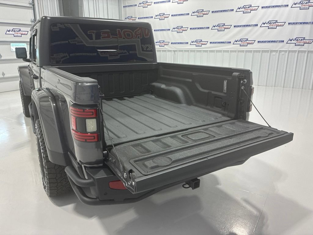Used 2023 Jeep Gladiator Mojave AWD/4WD image 7