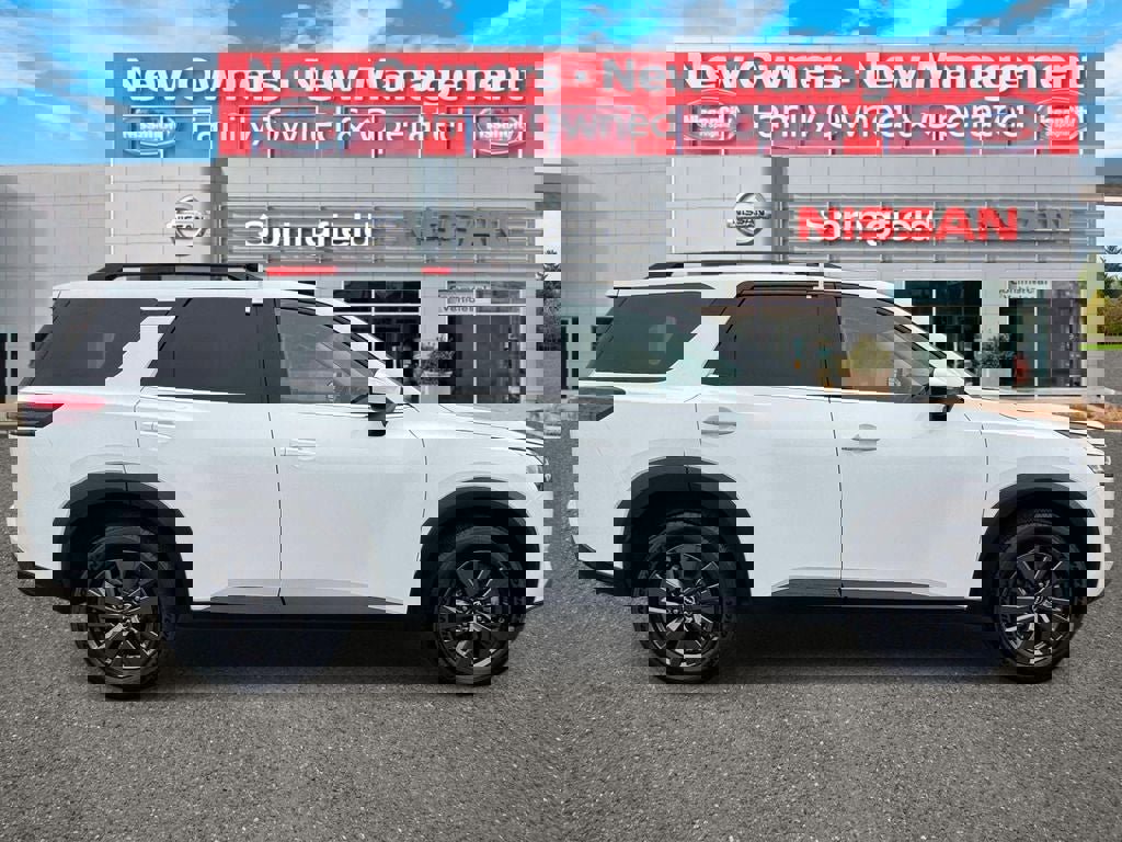 Used 2022 Nissan Pathfinder SV image 6