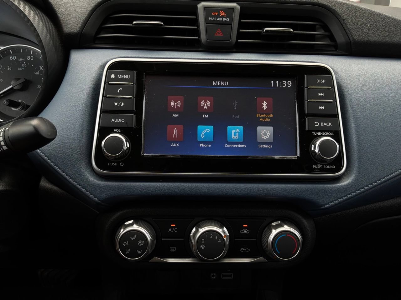 Used 2025 Nissan Versa SV FWD image 27